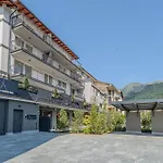 Miramontino Mountain & 4*