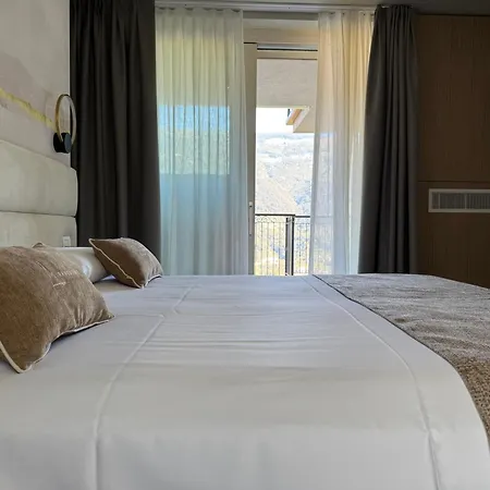 Miramontino Mountain & 4*